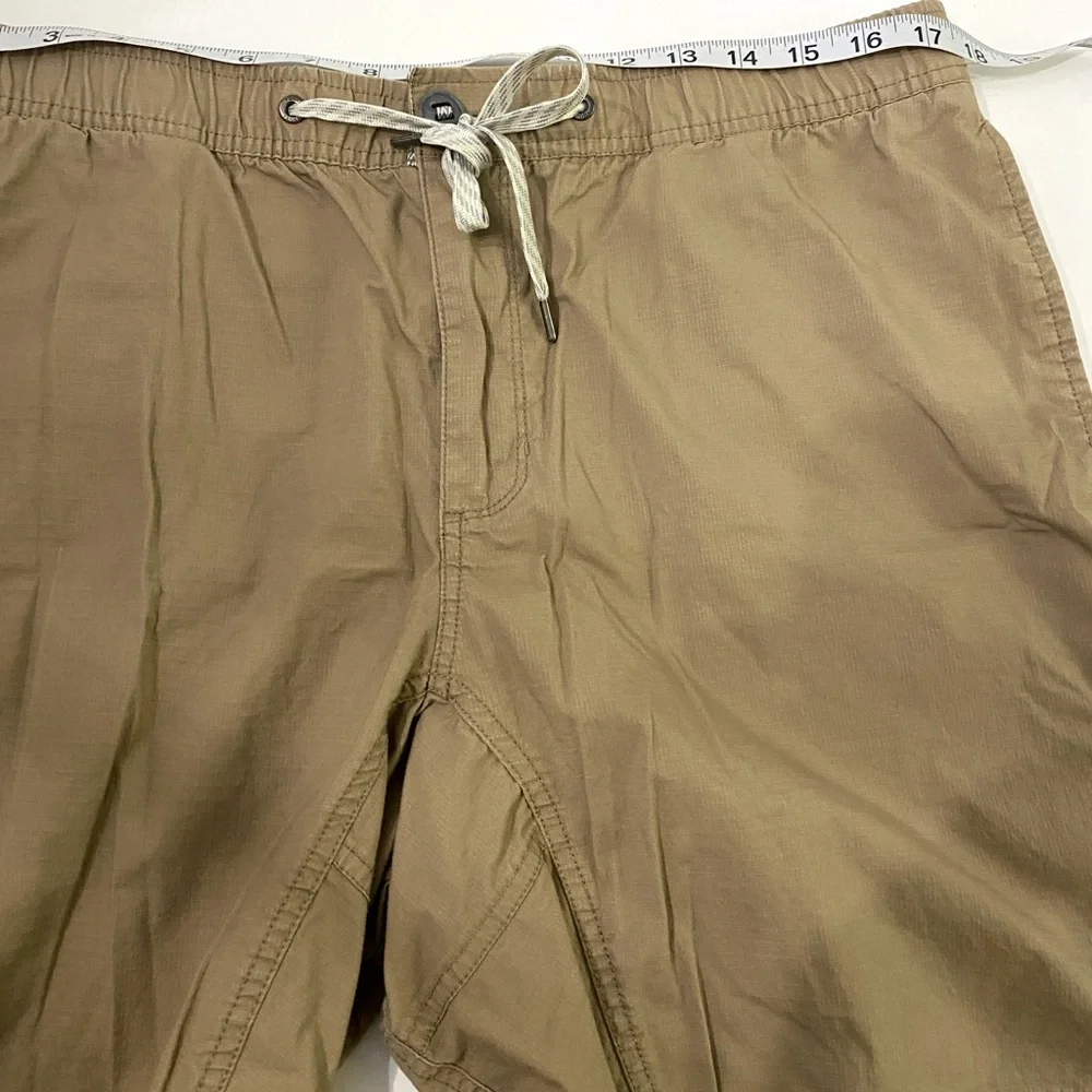 vuori Khaki Ripstop Organic Cotton Stretch 9” Cargo Gorpcore Shorts SZ XL